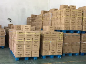 Side view of Fokis industrial adhesive order customized for the brand "BEST" on pallets, demonstrating our strong capability in providing customized production solutions for major customers.